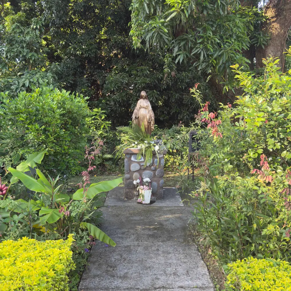 Embellissement de l’extérieur de l’église